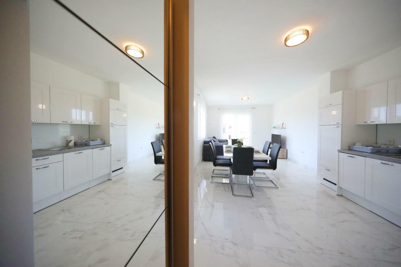 Vlado Mitar Apartment *
