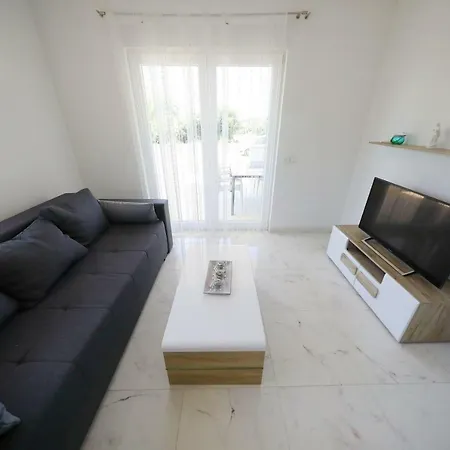 Apartmani Vlado Mitar Sukosan Exterior photo